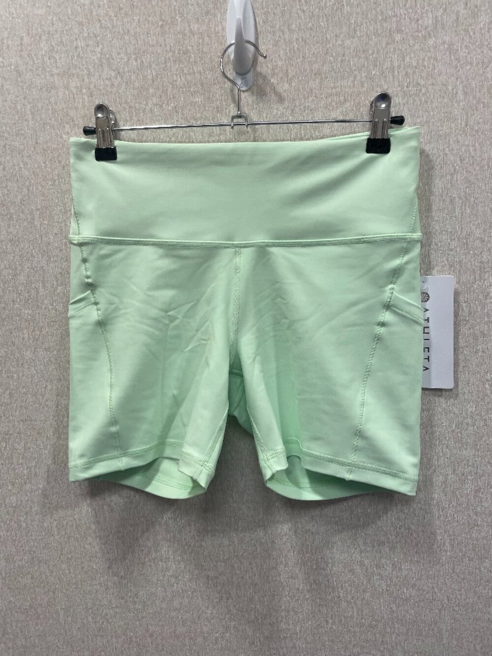 Athleta Interval Stash 5" Short NWT